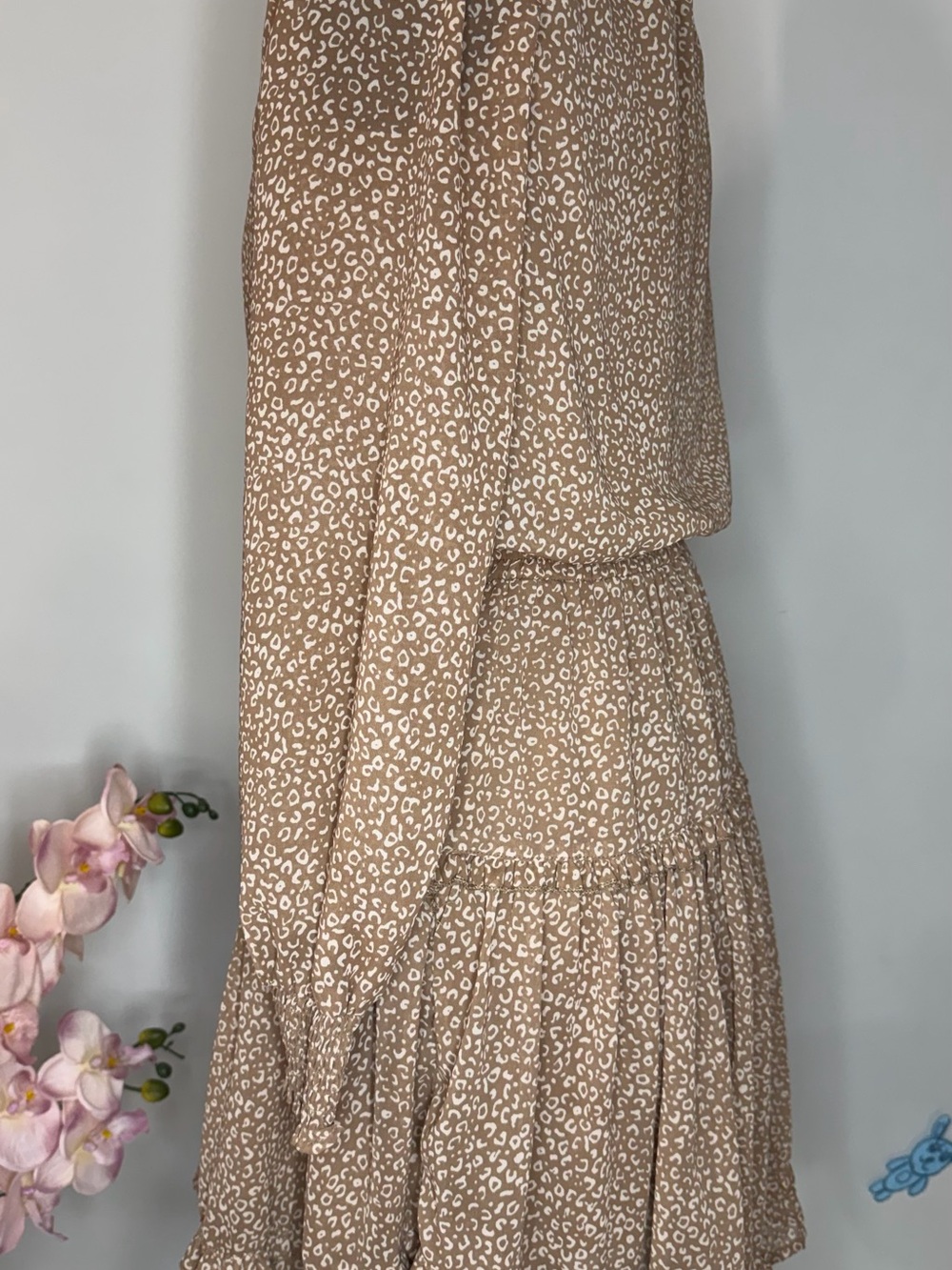 Jessica Simpson Taupe Printed Long Sleeve Ruffle Tie Dress - Picture 4 of 7